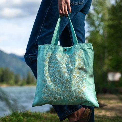 Daisy Days Tote - Mint - The Montana Scene